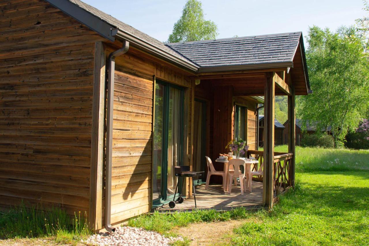 Les Chalets De Booz Saint-Germain-du-Teil Kültér fotó