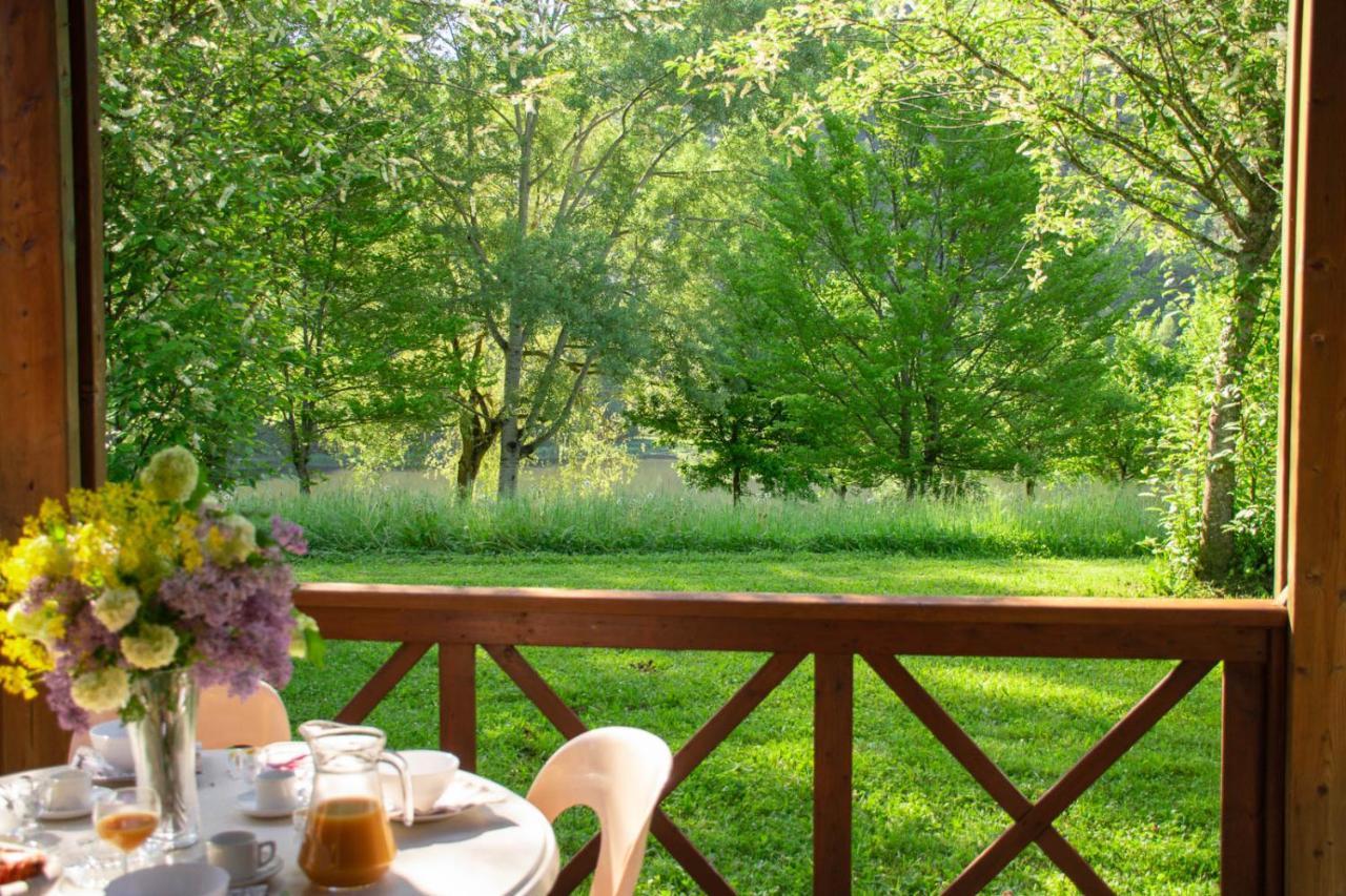 Les Chalets De Booz Saint-Germain-du-Teil Kültér fotó