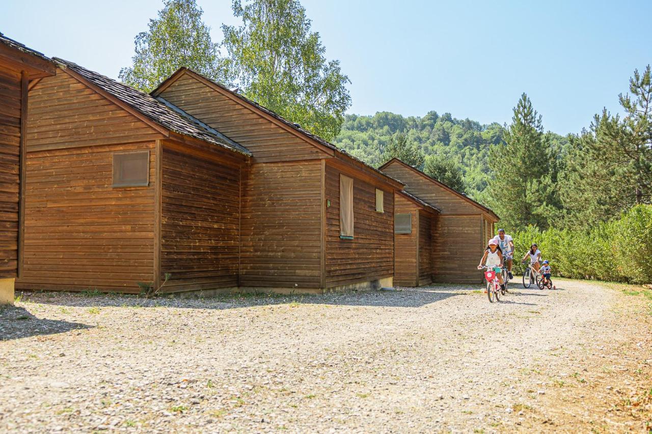 Les Chalets De Booz Saint-Germain-du-Teil Kültér fotó