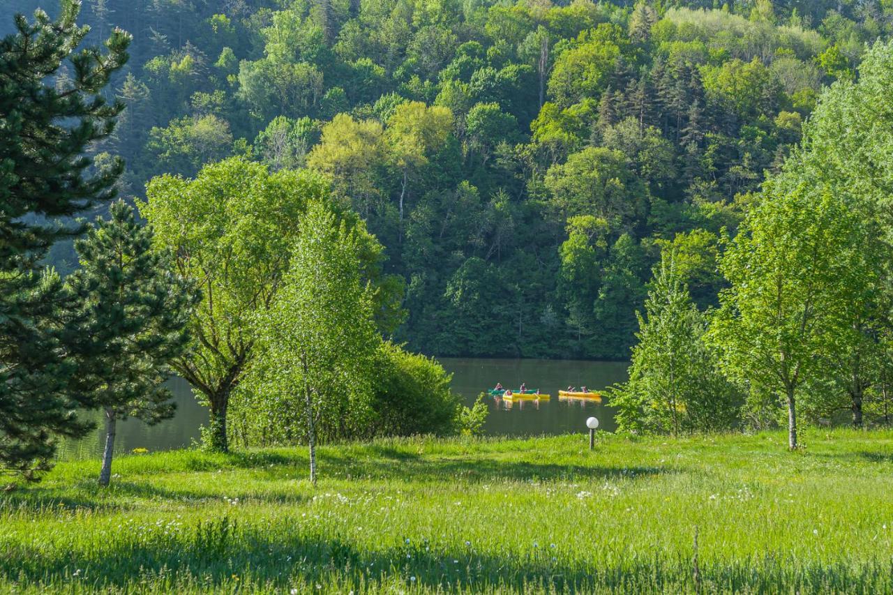 Les Chalets De Booz Saint-Germain-du-Teil Kültér fotó