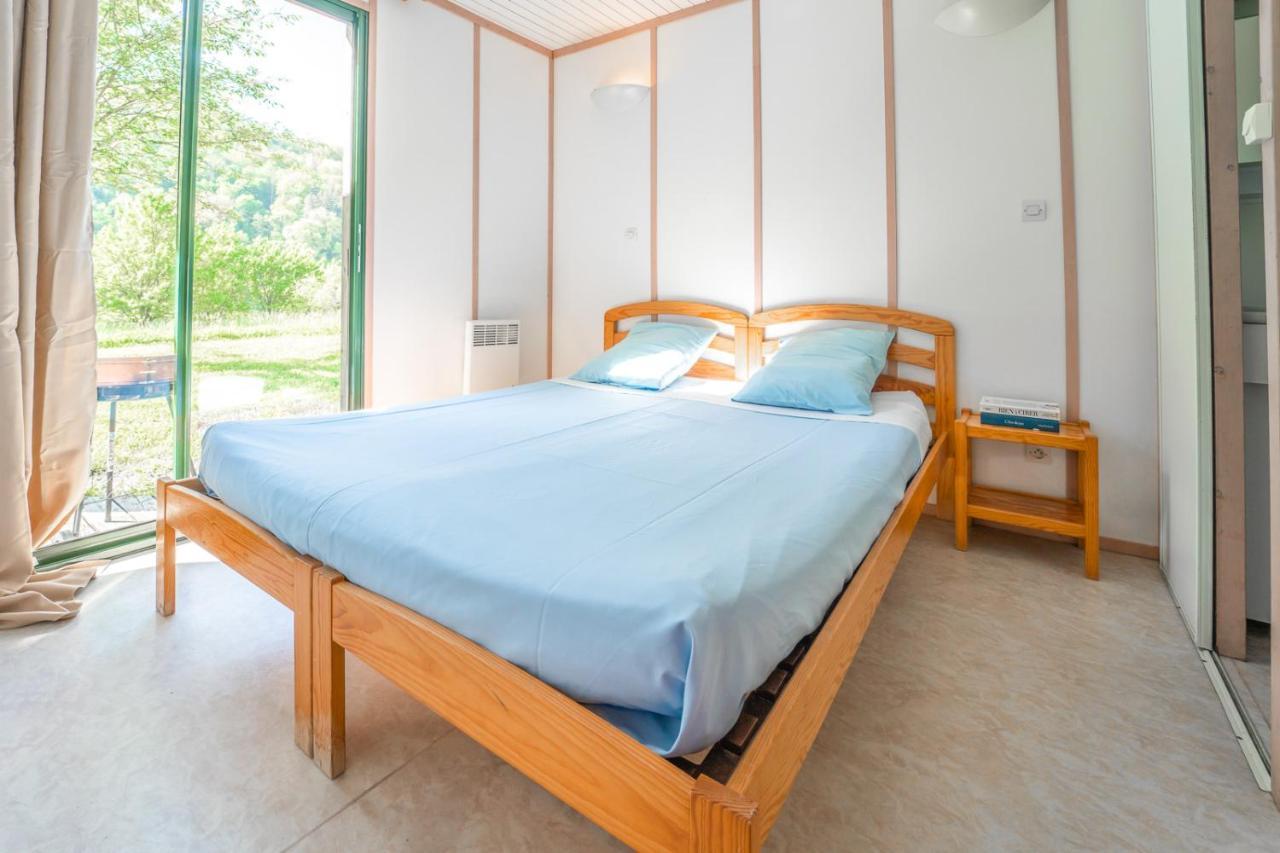 Les Chalets De Booz Saint-Germain-du-Teil Kültér fotó